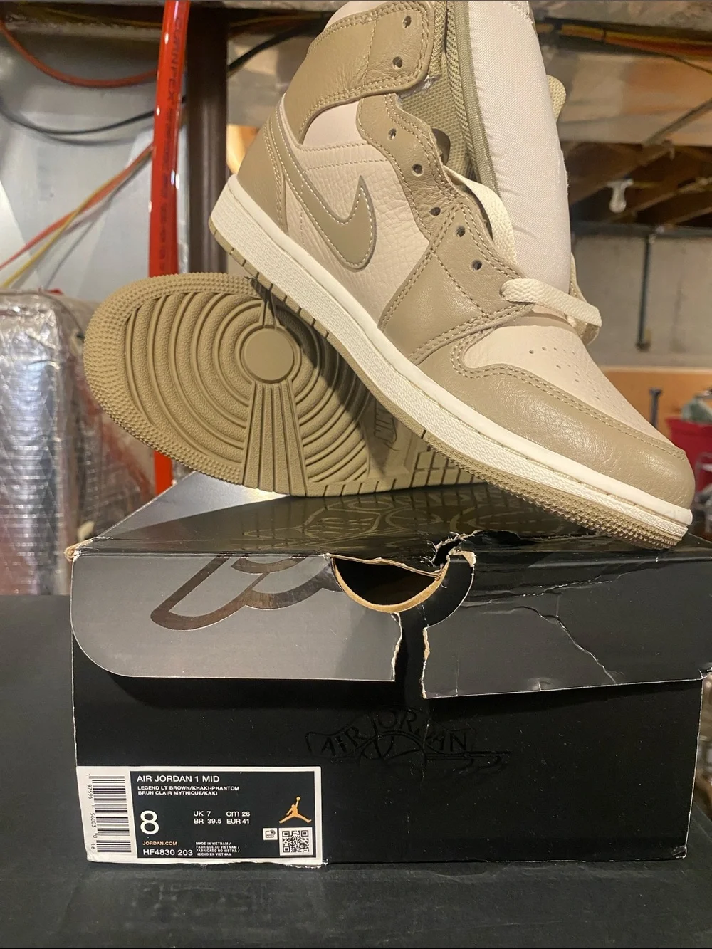 Nike Air Jordan 1 Mid Men's Sneakers - Tan / Cream